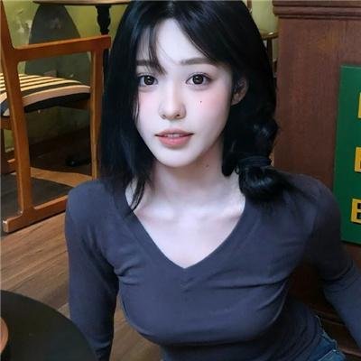 看她轻轻的飞起